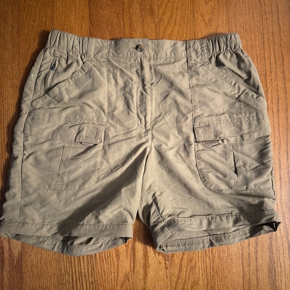L.L. Bean Tan Cargo Shorts Womens size M - Picture 1 of 4